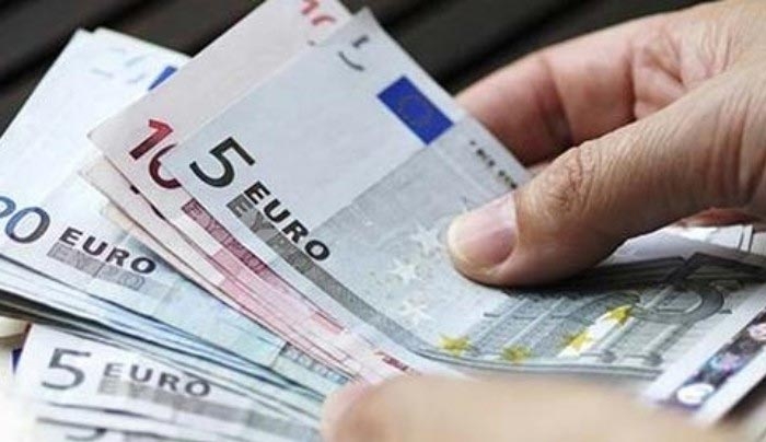 Εβδομηντάχρονη από τη Σύμη προσπαθεί να αποδείξει ότι...δεν πέθανε!