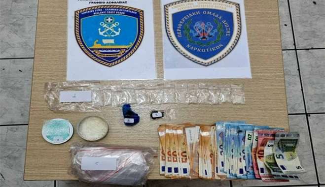 Σύλληψη αλλοδαπών για παράβαση του νόμου περί εξαρτησιογόνων ουσιών από στελέχη του Κεντρικού Λιμεναρχείου Πειραιά