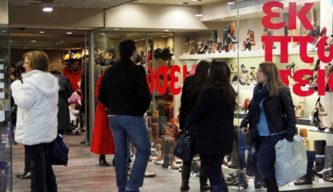 Αυξάνονται σε διάρκεια οι ενδιάμεσες εκπτώσεις
