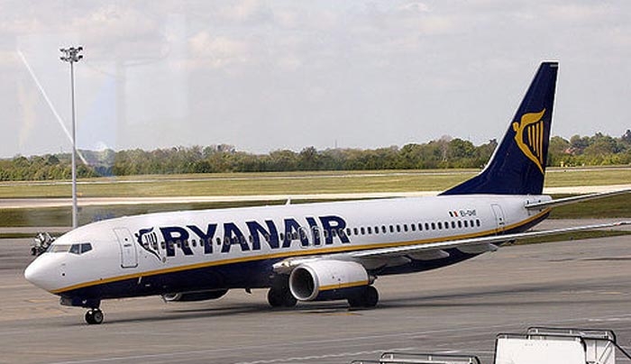 H Ryanair ακυρώνει 110 πτήσεις και καλεί την ελληνική κυβέρνηση να λάβει μέτρα