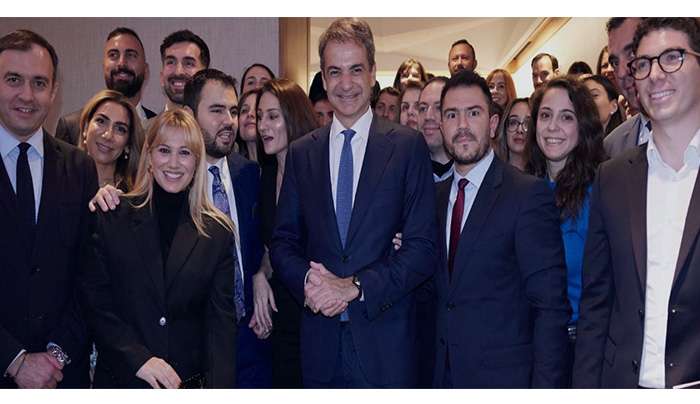 Κυριάκος Μητσοτάκης στο Λονδίνο: Κλειστή συνάντηση με 35 σημαντικούς διαχειριστές κεφαλαίων για επενδύσεις στην Ελλάδα - Θα θέσει θέμα επανένωσης των Γλυπτών του Παρθενώνα στον Σούνακ