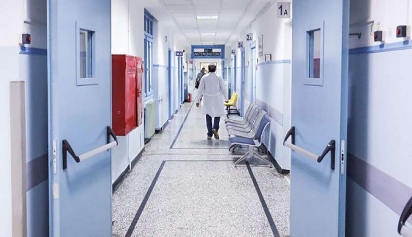 Τέλος οι “γαλάζιοι” πολιτευτές σε δημόσιους οργανισμούς και νοσοκομεία; – Σχέδιο νόμου για φρένο στα ρουσφέτια