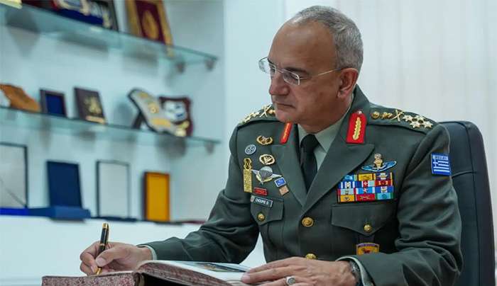 Κρίσεις στις Ένοπλες Δυνάμεις: Σενάρια για παράταση της θητείας των Αρχηγών
