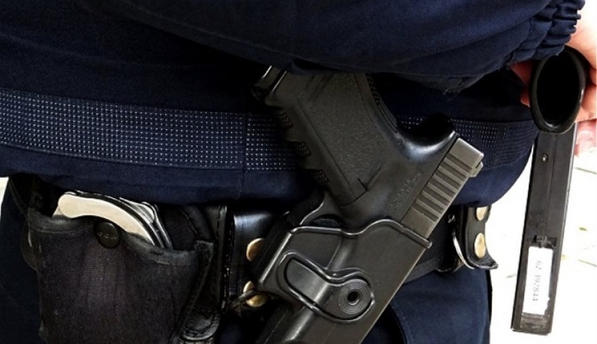 Έρευνα της ΕΛΑΣ για τον αστυνομικό με όπλο στο Θριάσιο