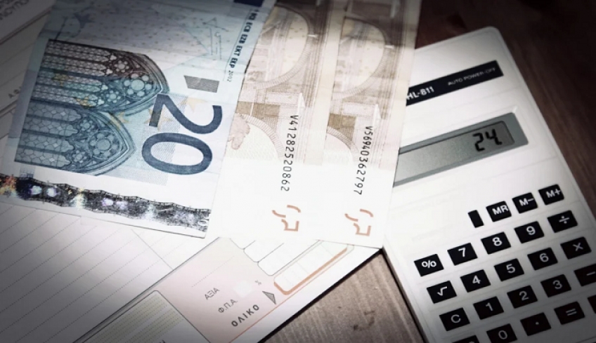 Κατώτατος μισθός: Πώς μπορεί να ξεπεράσει τα 700 ευρώ μέσα στο 2022
