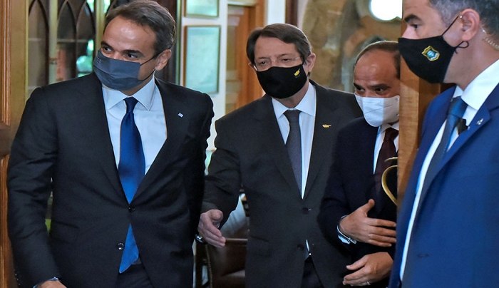 Καταδίκη της παραβατικής συμπεριφοράς της Τουρκίας από την Τριμερή-Μητσοτάκης: Φαντασιώνεται αυτοκρατορικές πρακτικές