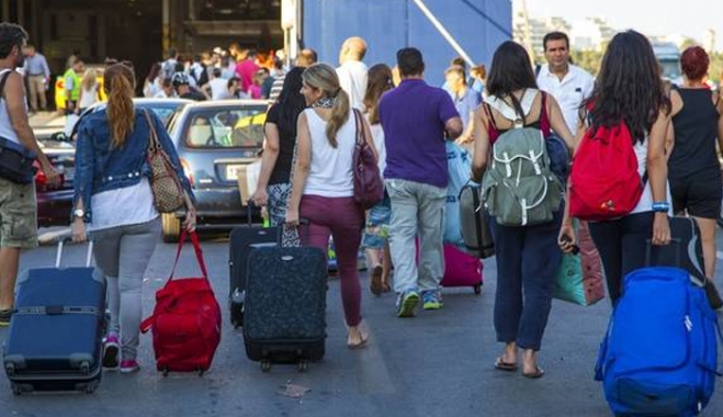 Πώς θα υπολογίσετε το επίδομα Αδείας: Τι ισχύει για την καλοκαιρινή άδεια