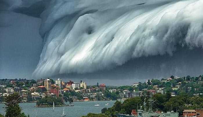 Το σύννεφο «ρολό» που τρόμαξε τους Αυστραλούς - Μοναδικό φαινόμενο [εικόνες & βίντεο]