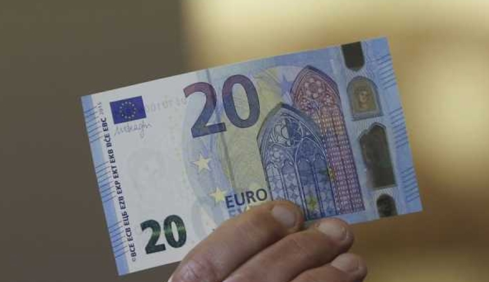 Χαράτσι 20 ευρώ ανα εργαζόμενο στις εισφορές Αυγούστου του ΙΚΑ