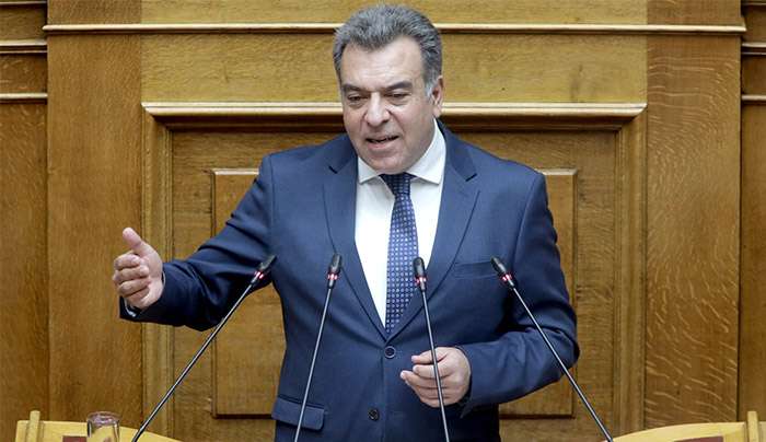 ΜΑΝΟΣ ΚΟΝΣΟΛΑΣ: «Νομοθετική ρύθμιση για να τερματιστεί η διεκδίκηση ιδιωτικών περιουσιών από το Δημόσιο, εφόσον το Δημόσιο δεν έχει τίτλους ιδιοκτησίας, νομής και κατοχής»