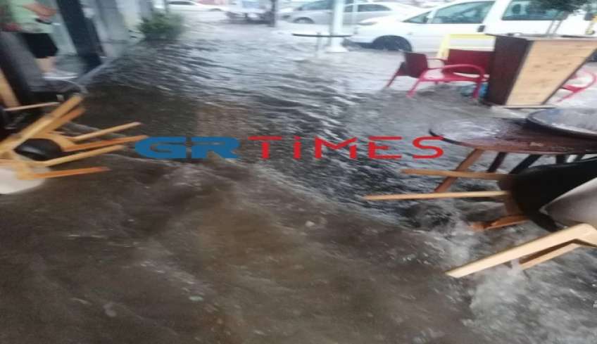 Πλημμύρισε η Θεσσαλονίκη, δεκάδες κλήσεις για απάντληση υδάτων σε μία ώρα