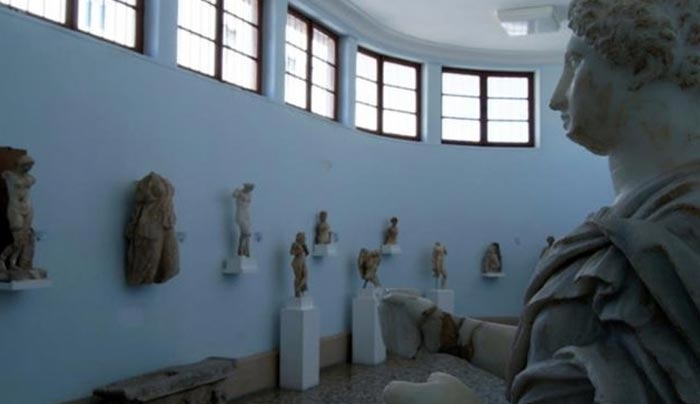 Επισκέψιμος και ο Α΄ όροφος του Αρχαιολογικού Μουσείου στην Κω