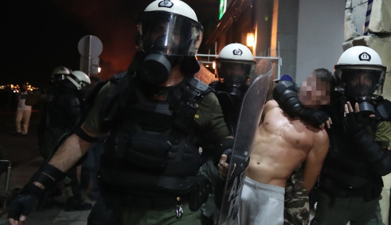 ΔΕΘ 2018: Οχτώ συλλήψεις για τα επεισόδια στη Θεσσαλονίκη – Ανάμεσα τους μία ανήλικη [βίντεο]