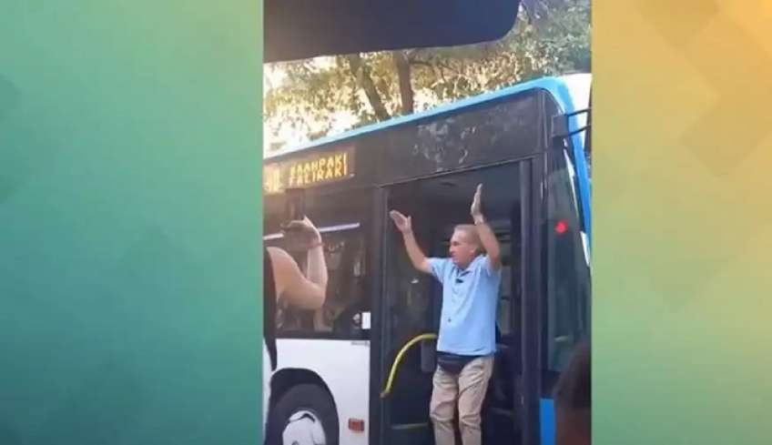 Οδηγός λεωφορείου στη Ρόδο άρχισε να χορεύει σε στάση και έγινε... viral