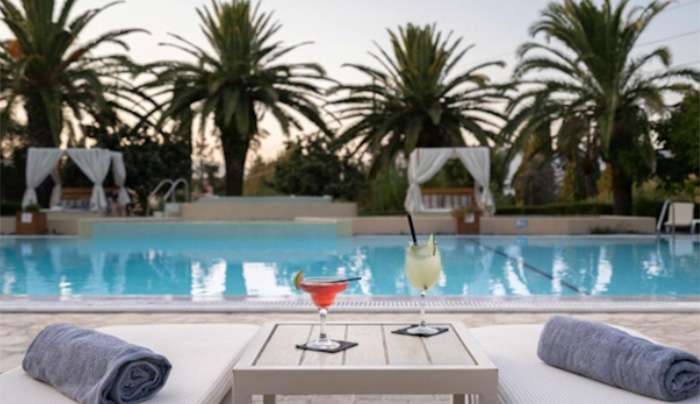 Η φωτογραφία είναι από το Art Hotel Debono στην Κέρκυρα