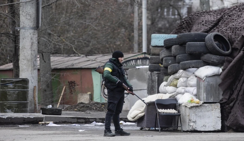 Ουκρανία: Συνεχίζεται ο εφιάλτης του πολέμου, κατάπαυση πυρός στη Μαριούπολη για να φύγουν οι άμαχοι, αγωνία για τις διαπραγματεύσεις