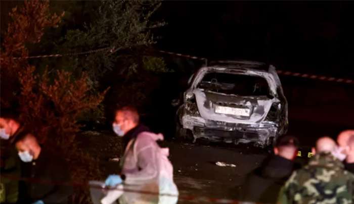 Μαφιόζικη επίθεση στη Μάνδρα: Εκτέλεσαν επιχειρηματία με Καλάσνικοφ - Εντοπίστηκε απανθρακωμένος σε αυτοκίνητο - Βρέθηκαν τουλάχιστον 15 κάλυκες
