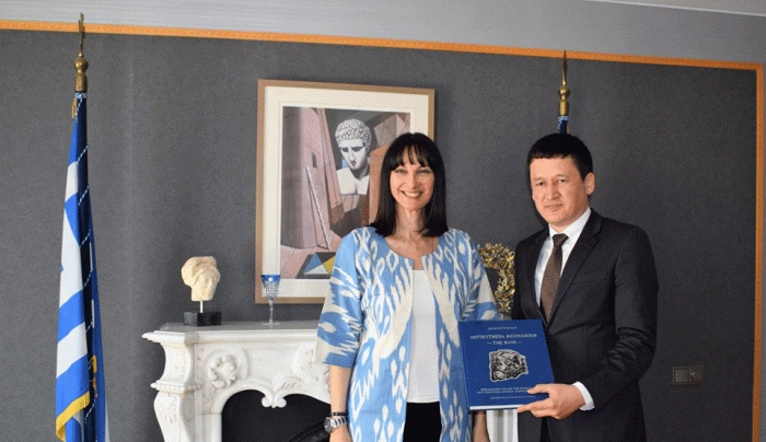 Συνάντηση της Υπ.Τουρισμού Έλενας Κουντουρά με τον υφυπουργό Τουρισμού του Ουζμπεκιστάν