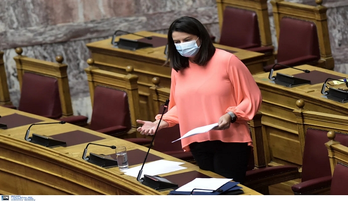 Συναγερμός στη Βουλή: Rapid test σε όλες τις επαφές της Κεραμέως