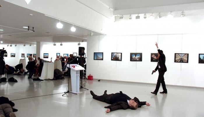 Νεκρός ο πρέσβης της Ρωσίας στην Άγκυρα-Δολοφονήθηκε εν ψυχρώ (ΒΙΝΤΕΟ)