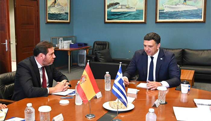 Β. Κικίλιας στη συνάντηση με τον Ισπανό ομόλογό του, Oscar Puente: «Μαζί Ελλάδα και Ισπανία για την ανταγωνιστικότητα των μεσογειακών λιμένων της Ε.Ε»