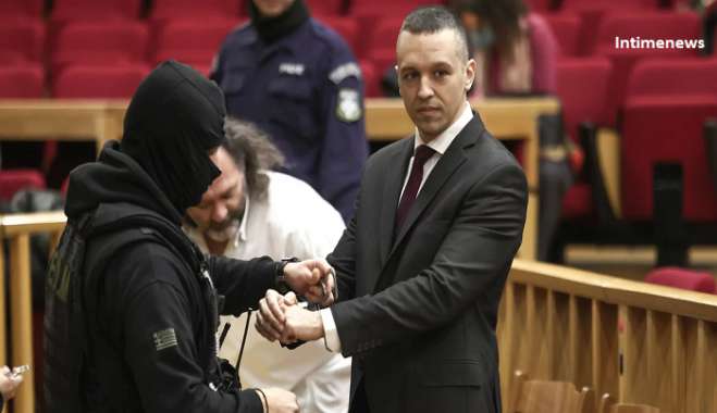 Μπλόκο στο κόμμα Κασιδιάρη -Πέρασε η τροπολογία με ψήφους ΝΔ και ΠΑΣΟΚ, ο ΣΥΡΙΖΑ έμεινε στο «παρών»