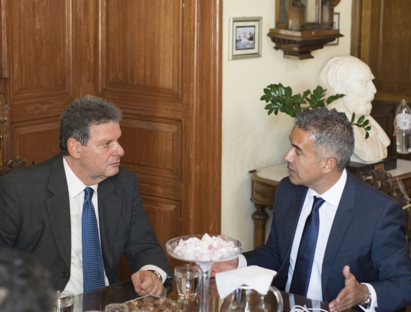 Εθιμοτυπική συνάντηση του Επικεφαλής της Παράταξης «Συμμαχία Νοτίου Αιγαίου» κ Μανώλη Γλυνού με τον Δήμαρχο Σύρου κ Γιώργο Μαραγκό.