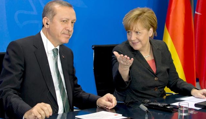 &quot;Κωλοτούμπα&quot; Μέρκελ: Ευχαριστεί τον Ερντογάν για το προσφυγικό