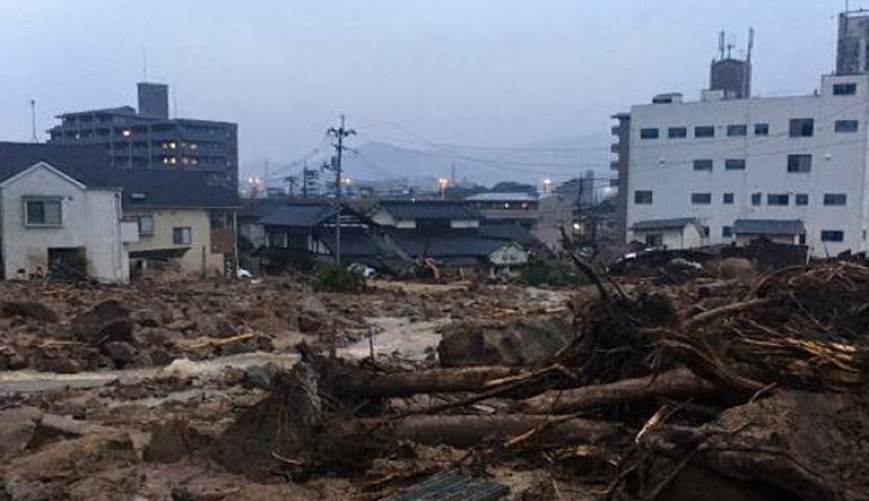 Βιβλική καταστροφή: 141 νεκροί από τις πλημμύρες και τις κατολισθήσεις λάσπης στην Ιαπωνία