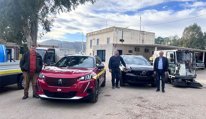 Δήμος Λέρου: Παραλαβή πέντε ηλεκτροκίνητων οχημάτων
