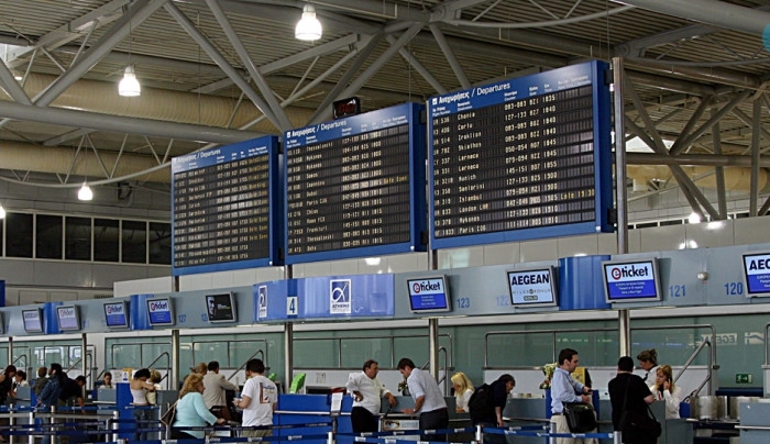 «Πετάνε» οι διεθνείς αφίξεις, «πονοκέφαλος» όμως οι εισπράξεις