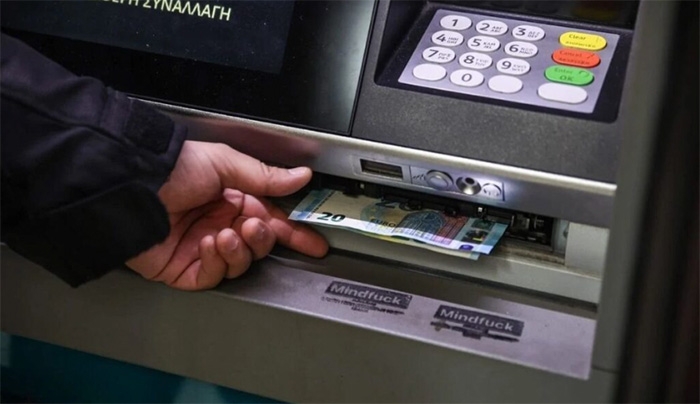 Άγνωστο επίδομα από τον ΕΦΚΑ: Ποιοι δικαιούνται έως 846 ευρώ τον μήνα