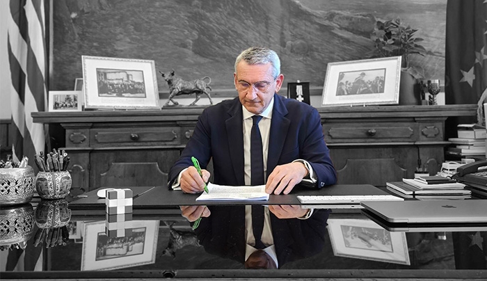 Υπεγράφη η εργολαβική σύμβαση ύψους 3,68 εκατ. ευρώ για τον ηλεκτροφωτισμό του Επαρχιακού Οδικού Δικτύου της Καλύμνου