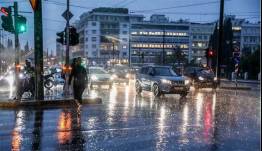 Καιρός σήμερα: Βροχές και καταιγίδες σε πολλές περιοχές της χώρας – Τους 26 βαθμούς αγγίζει η θερμοκρασία