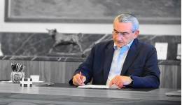 Δεκτό από το Υπουργείο Υποδομών και Μεταφορών το αίτημα του Περιφερειάρχη, να δοθεί στο σύνολο των ΕΔΧ ΤΑΞΙ αυτοκινήτων εντός της Περιφέρειας Ν. Αιγαίου, η δυνατότητα αντικατάστασης με 6θέσια ή 9θέσια οχήματα